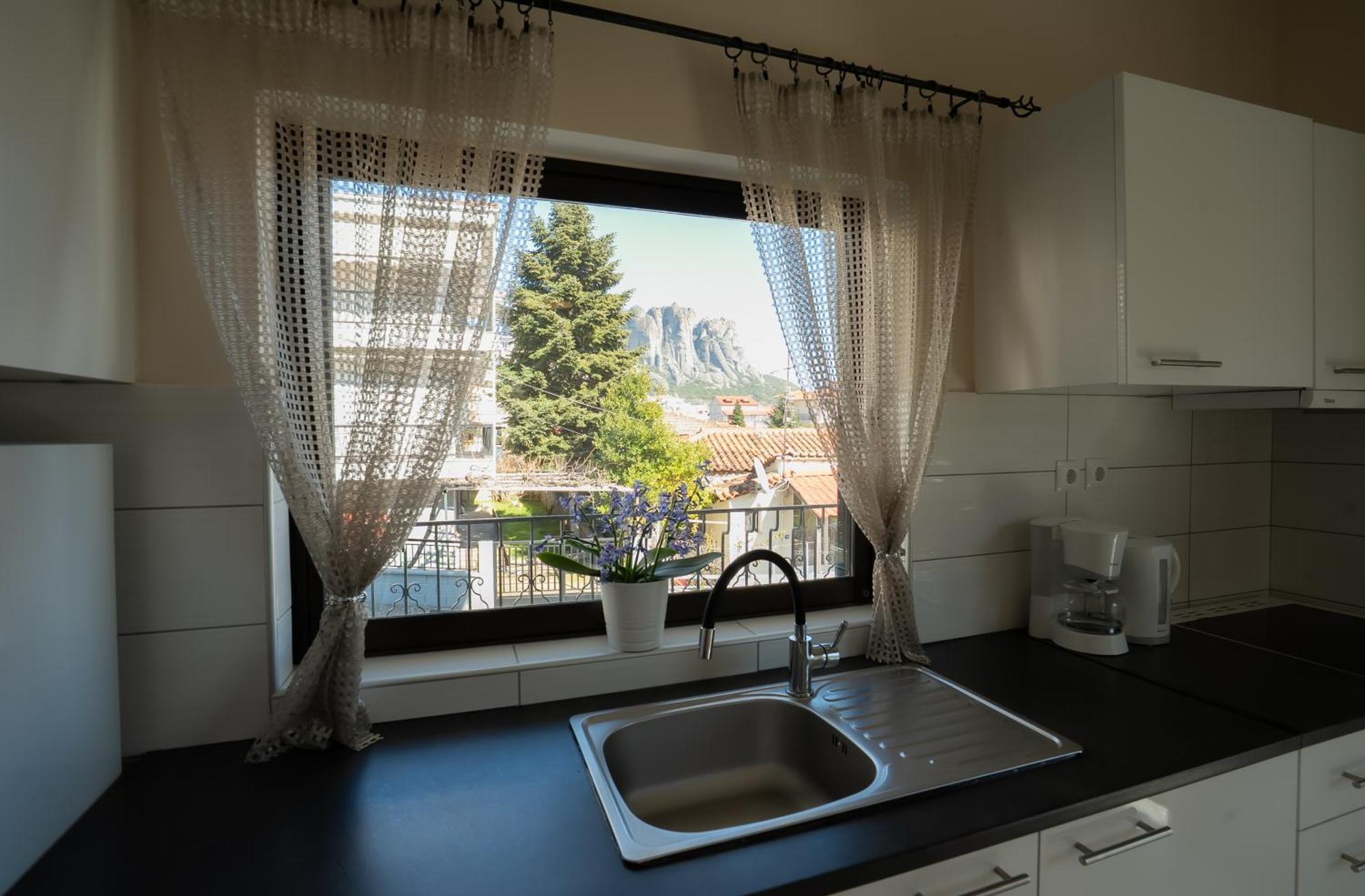 Апартаменты Meteora House With A View Калампака Экстерьер фото